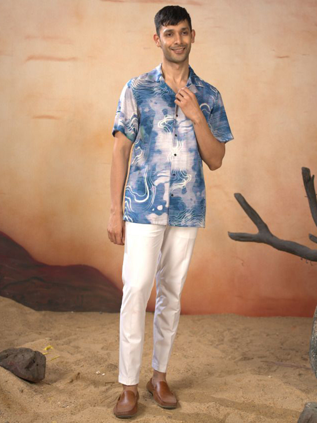 HILO DESIGN Printed Spread Collar Half Sleeves Contemporary Casual Shirt
