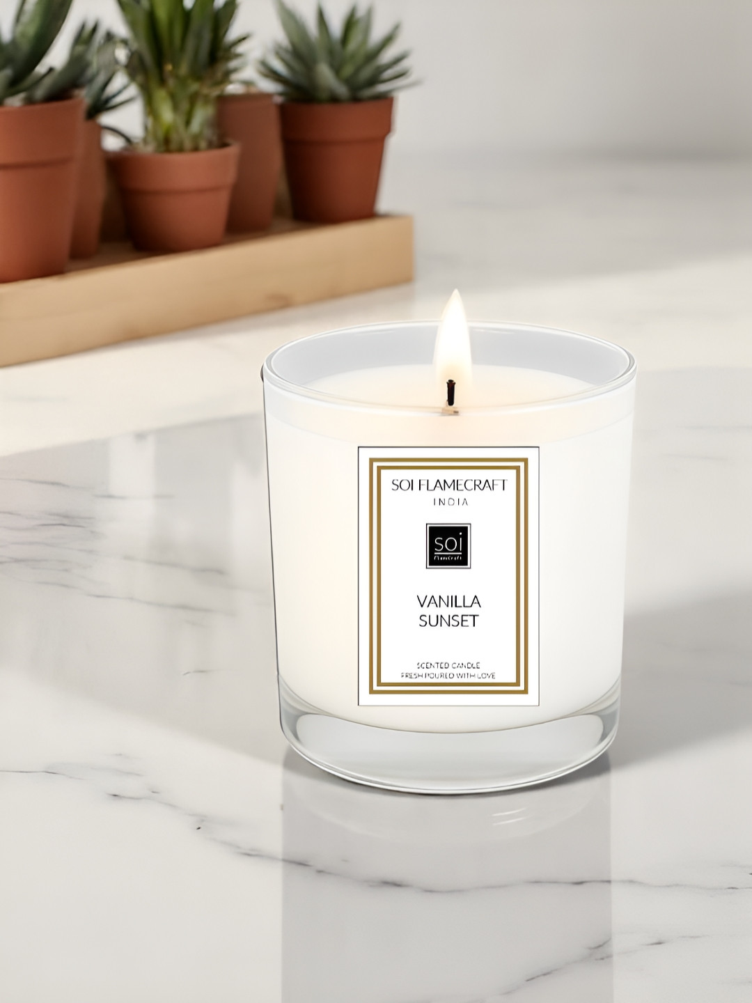 Soi FlameCraft candle with metallic lid Vanilla Sunset Solid Geometric Regular Jar Candles