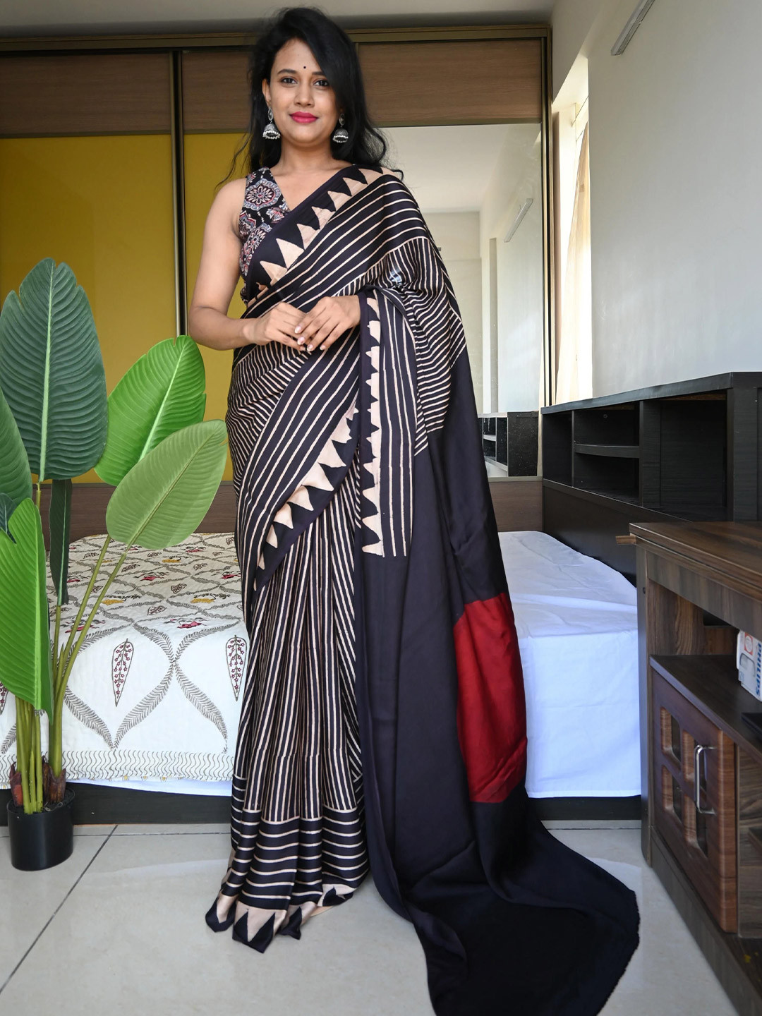 zinzraa Geometric Printed Semi Gajji Silk Saree