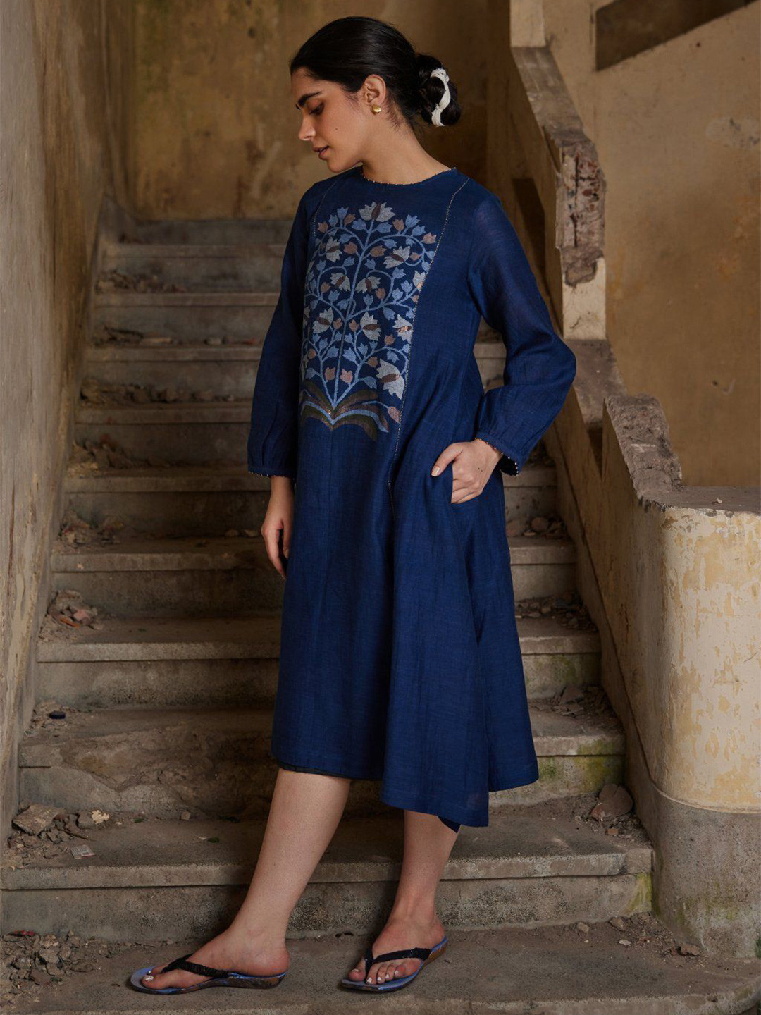 Sarron Dipa Ethnic Motifs Woven Design A-Line Midi Dress