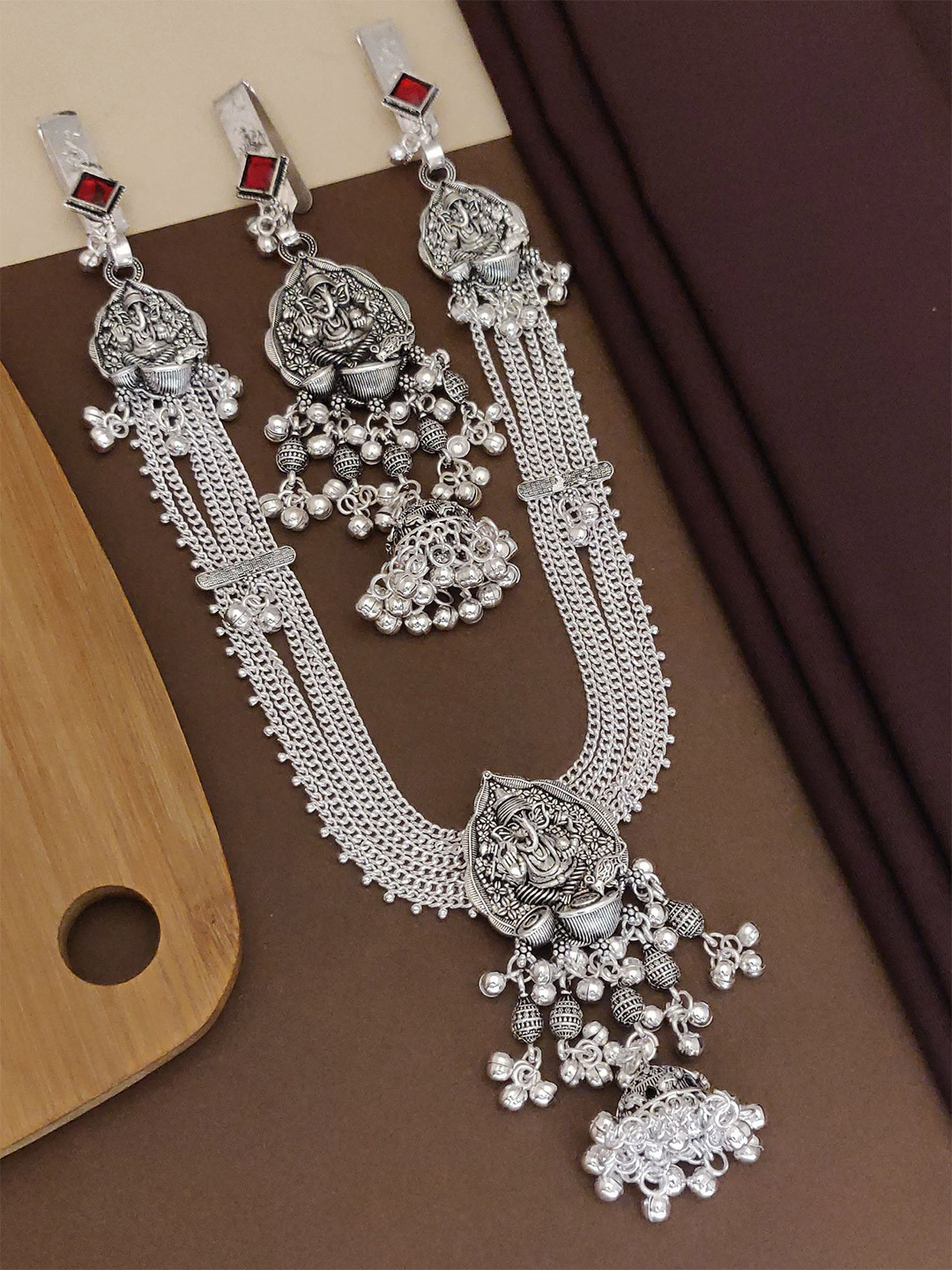 ABDESIGNS Ellite German Silver-Plated Artificial Beaded Saree Juda Combo Saree Clip