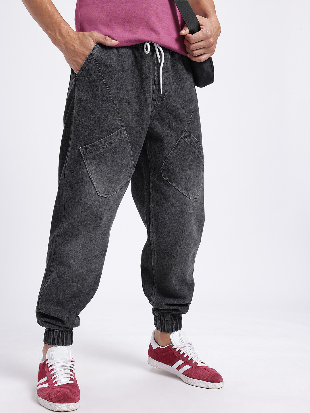 glitchez Men Faded Denim Relaxed Jogger Fit Jeans