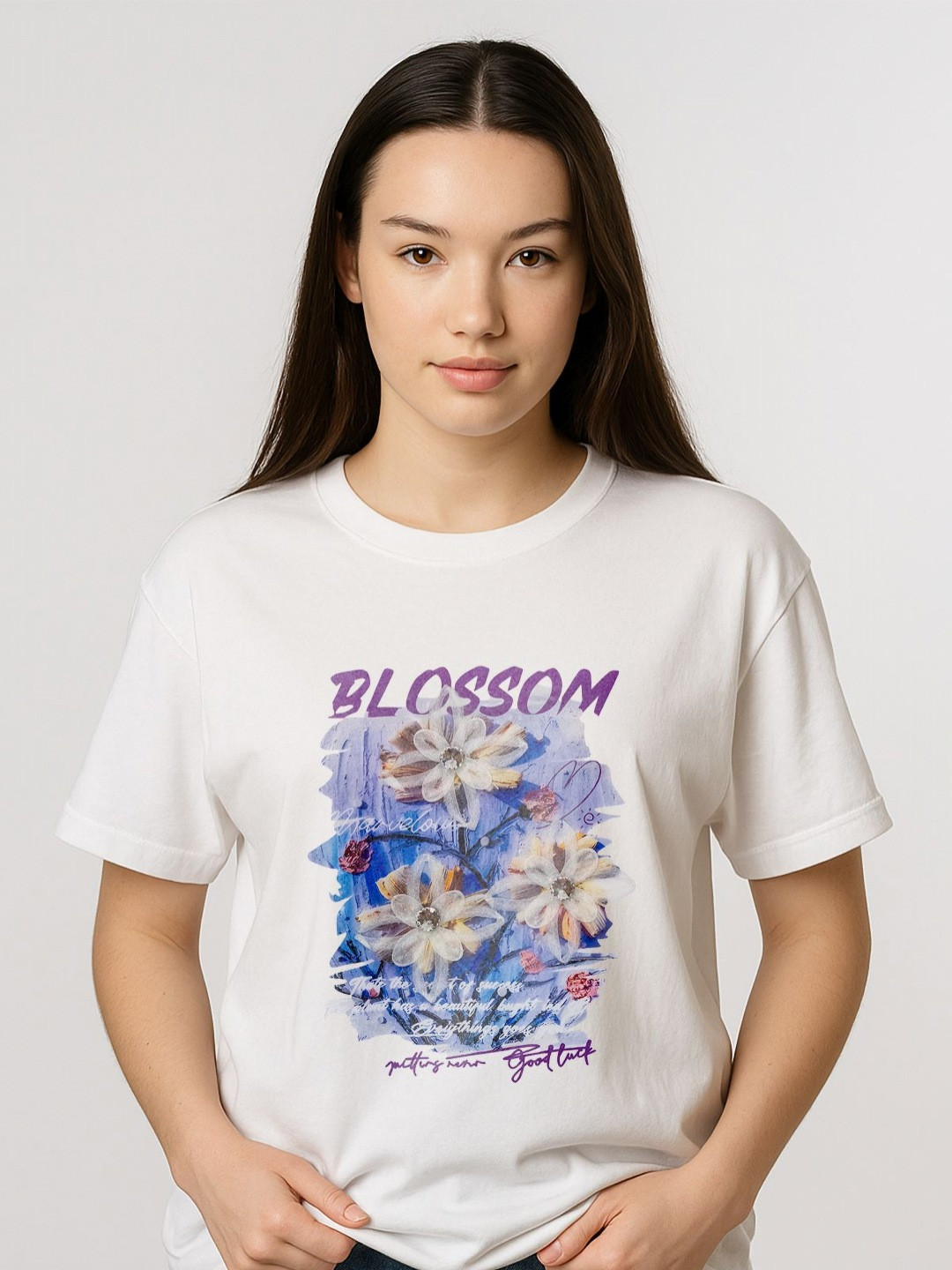 GRACE & JACK Women White Blossom 3D Flowers & Diamond Centers T-shirt