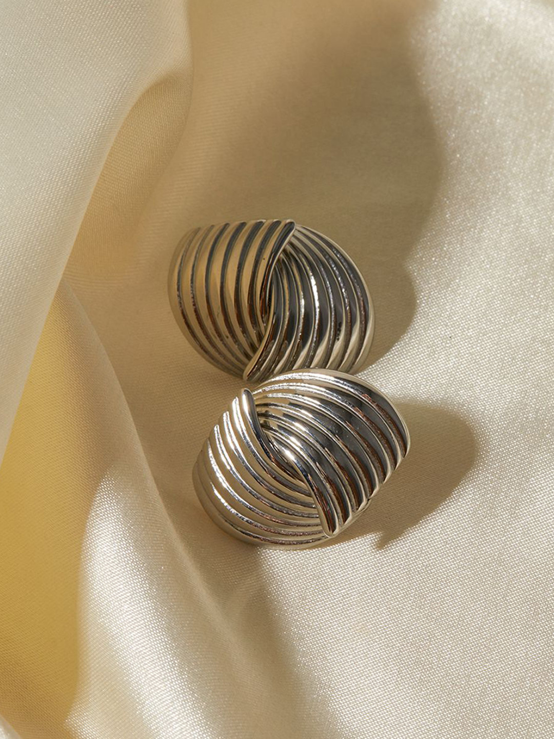 Aiza Silver-Plated Line Accent Studs