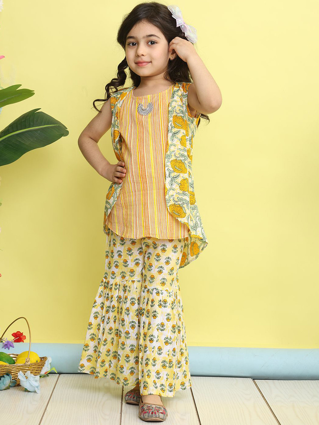 Here&Now X Kinder Kids Girls Floral Printed Round Neck Pure Cotton Kurti & Sharara