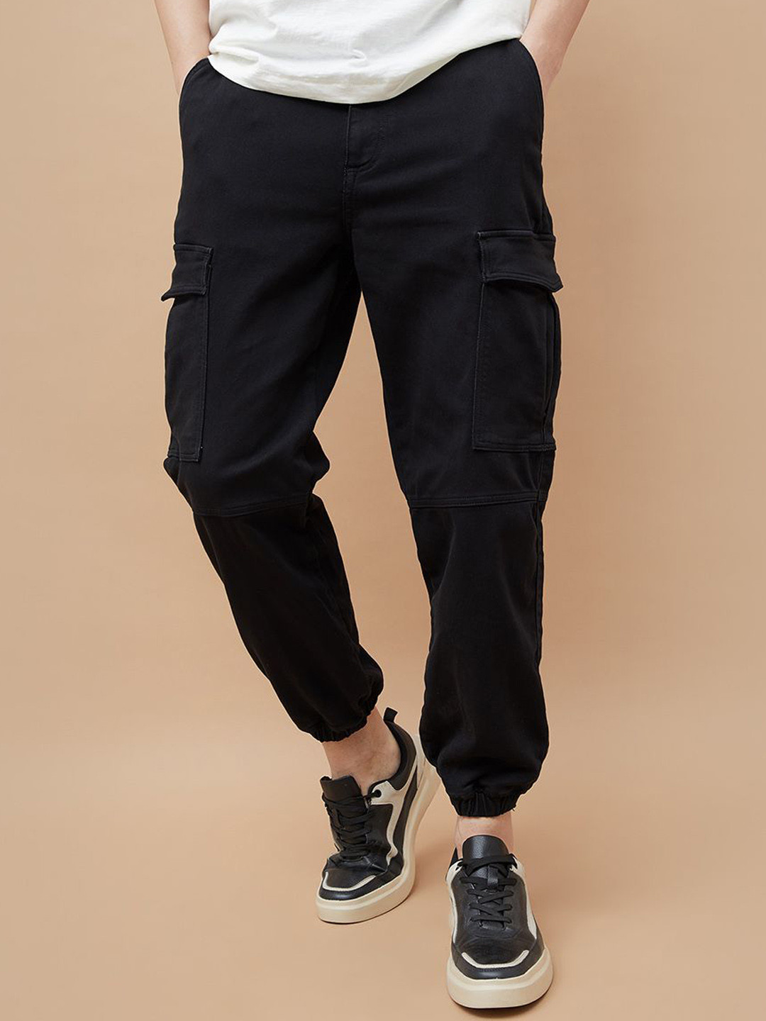 Forca Men Solid Mid-Rise Flat-Front Cotton Joggers