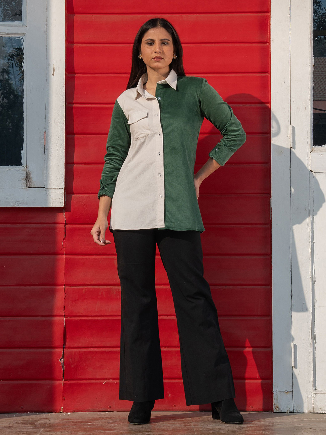 Golden Mirror Women Colourblocked Spread Collar Party Shirt