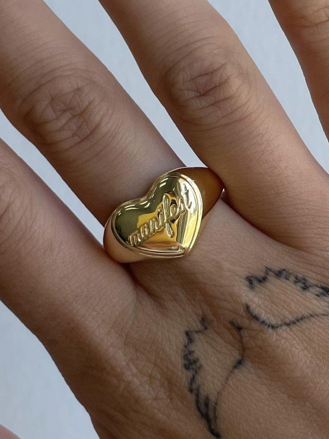 Arzonai Manifest Written Golden Chunky Metal Ring