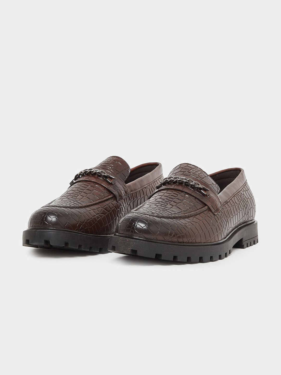 Styli Men Textured Formal Chunky Loafers