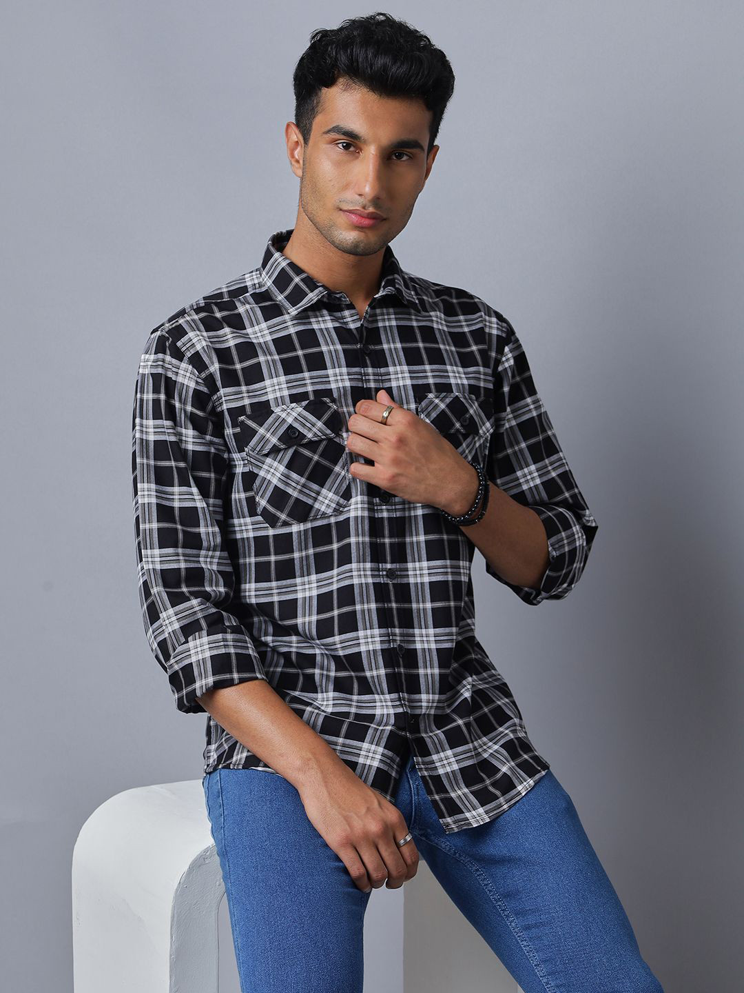 NEON CHILLIE Checked Spread Collar Classic Slim Fit Cotton Shirt