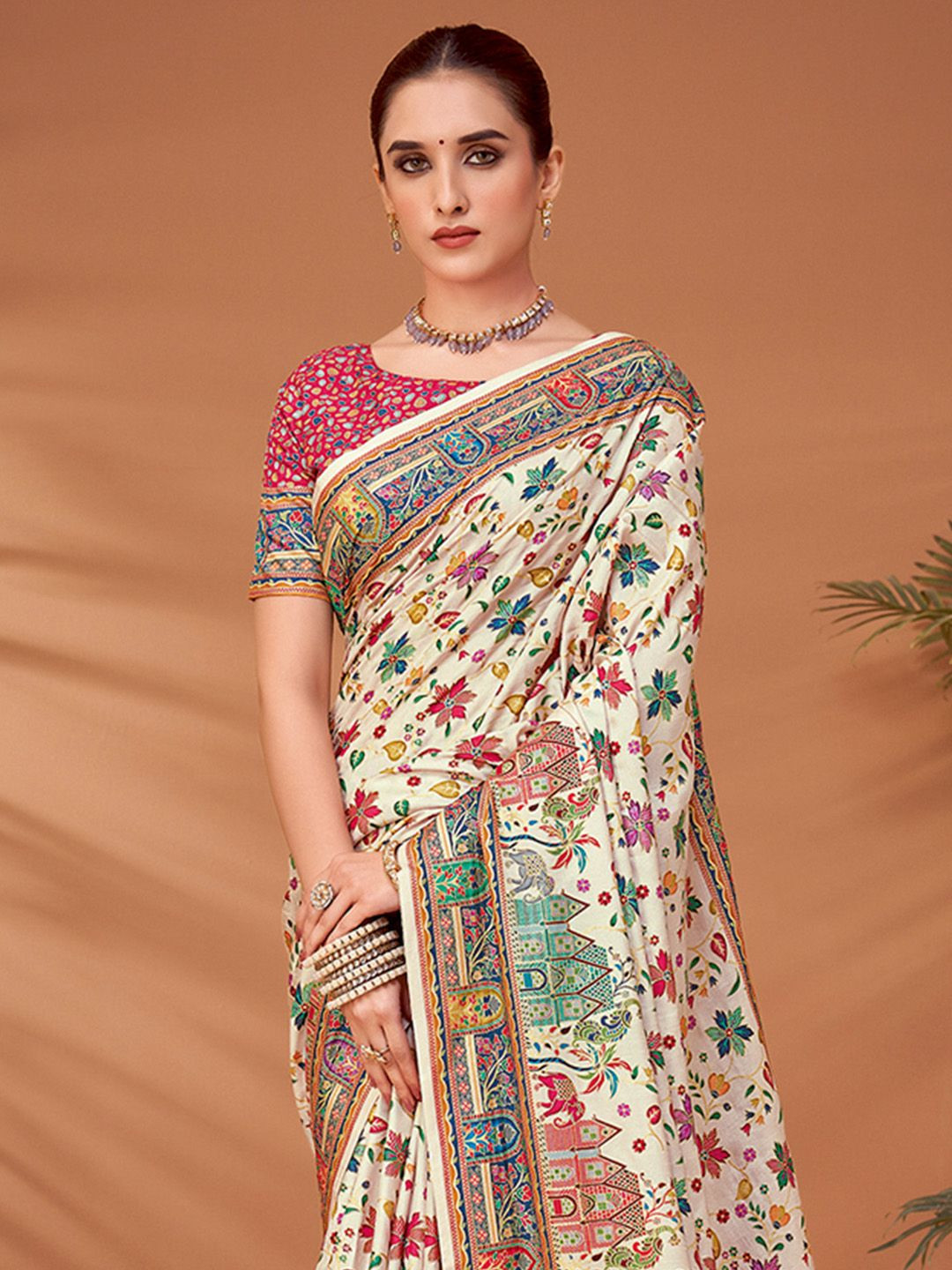 Sangria Ethnic Motifs Printed Saree