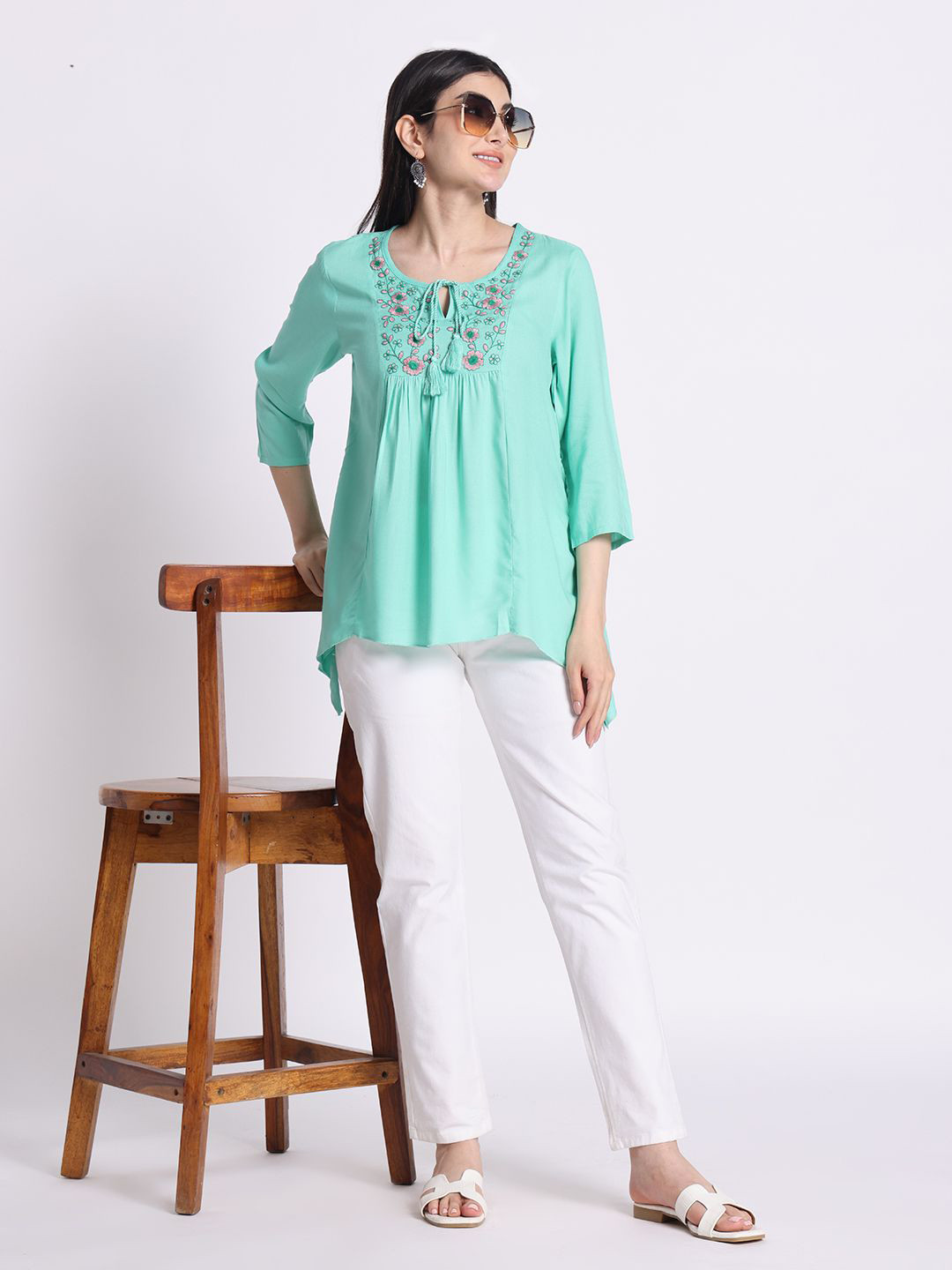 Silselah Floral Embroidered Thread Work Thread Work Pleated Tunics