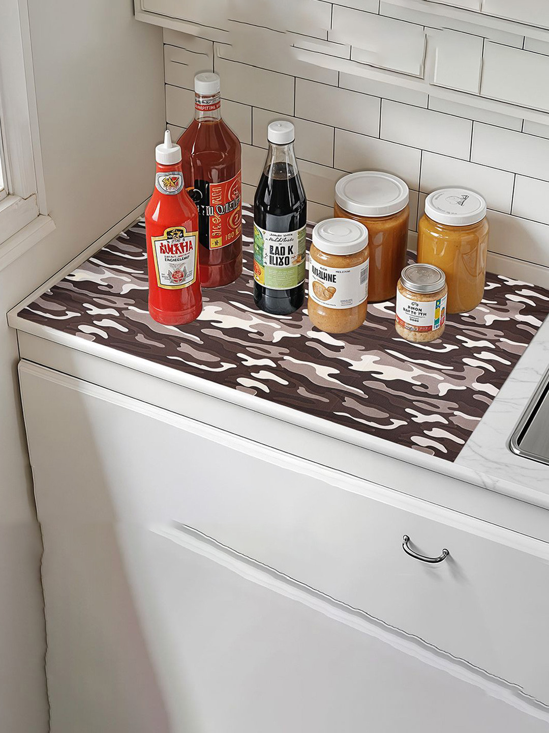 Kuber Industries Brown Set of 1 5 Meter PVC Shelf Liners for Kitchen Shelves