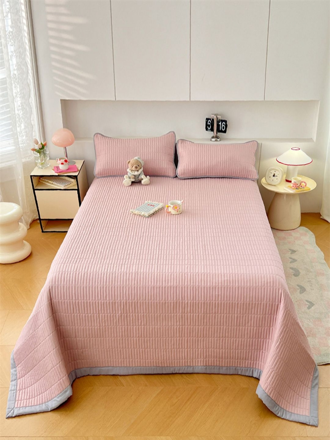 JC HOME Pink & Grey Quilted 162 TC Single Bed Cover With Pillow Covers