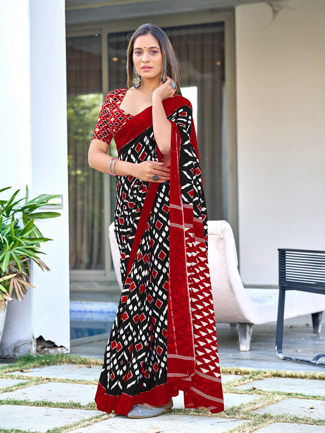 Panzora Ikat Print Saree with Unstitched Blouse