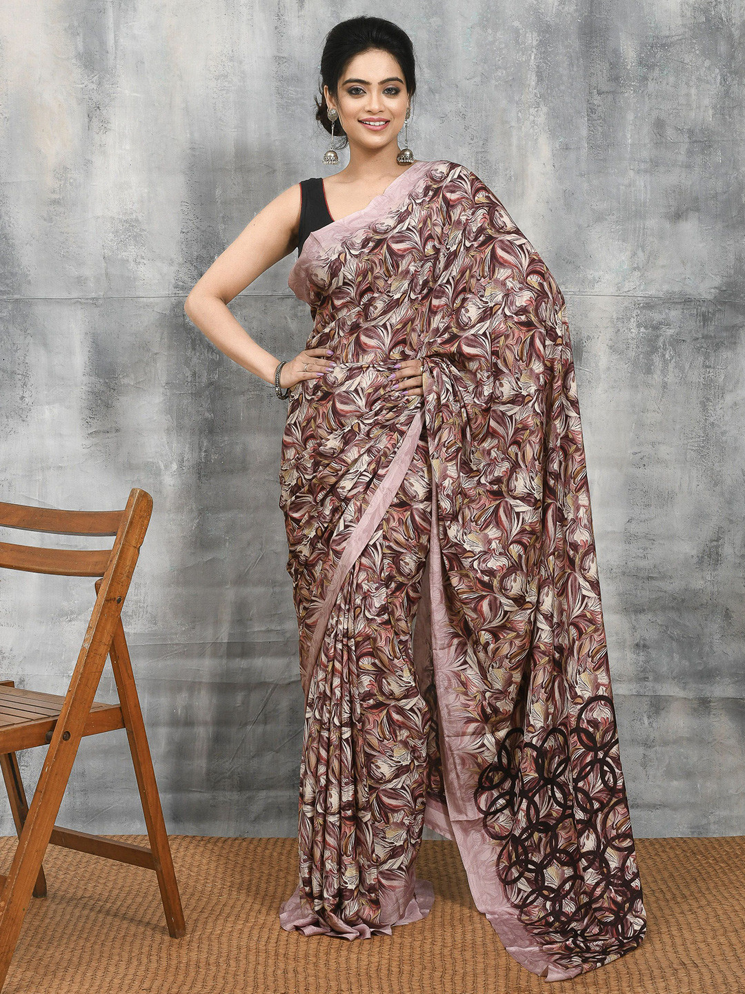 Rupeshwari Abstract Print Block Satin Saree