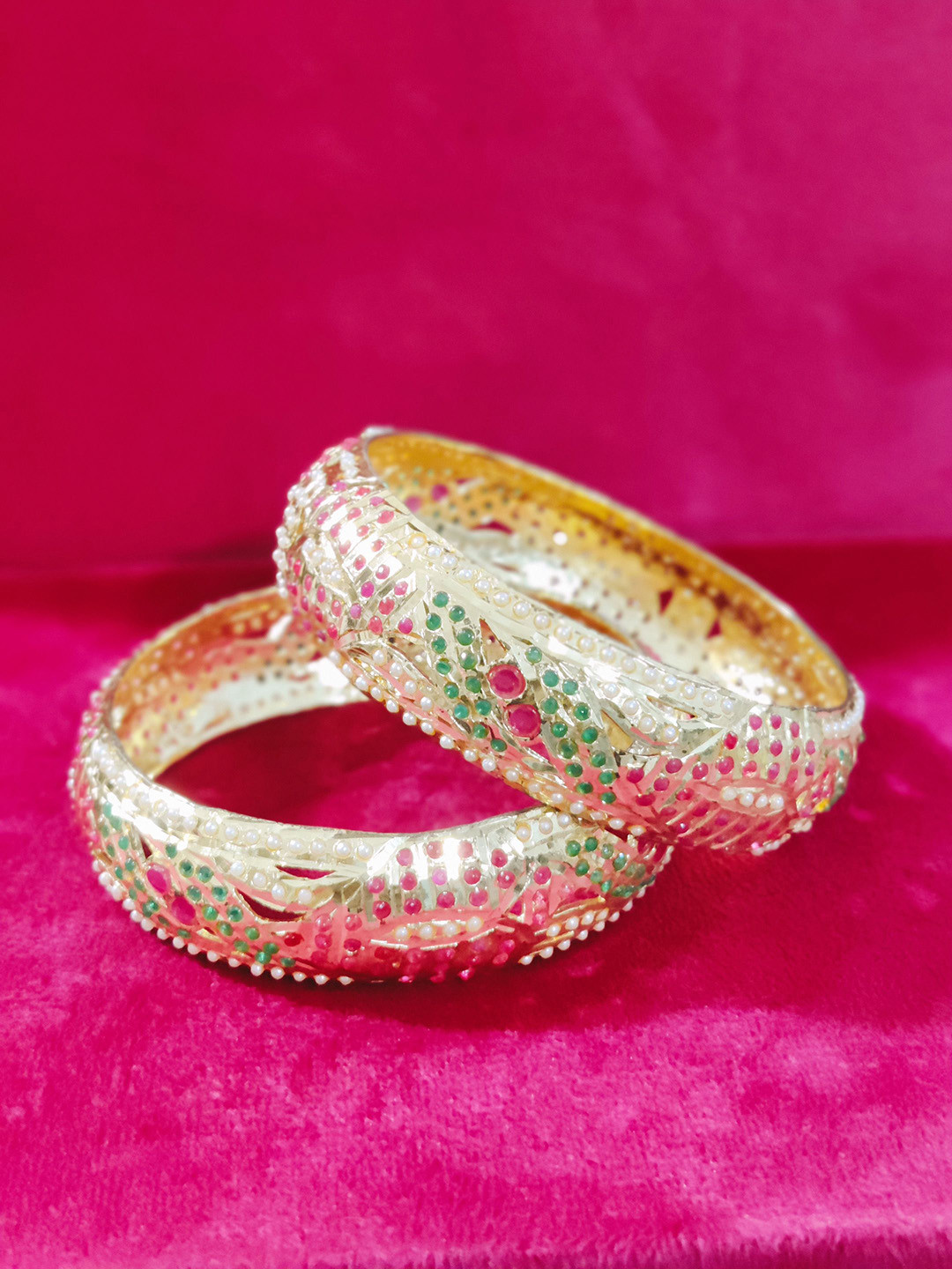 STYLE DECO Set Of 2 Gold Plated Onyx Stone-Studded Bangles