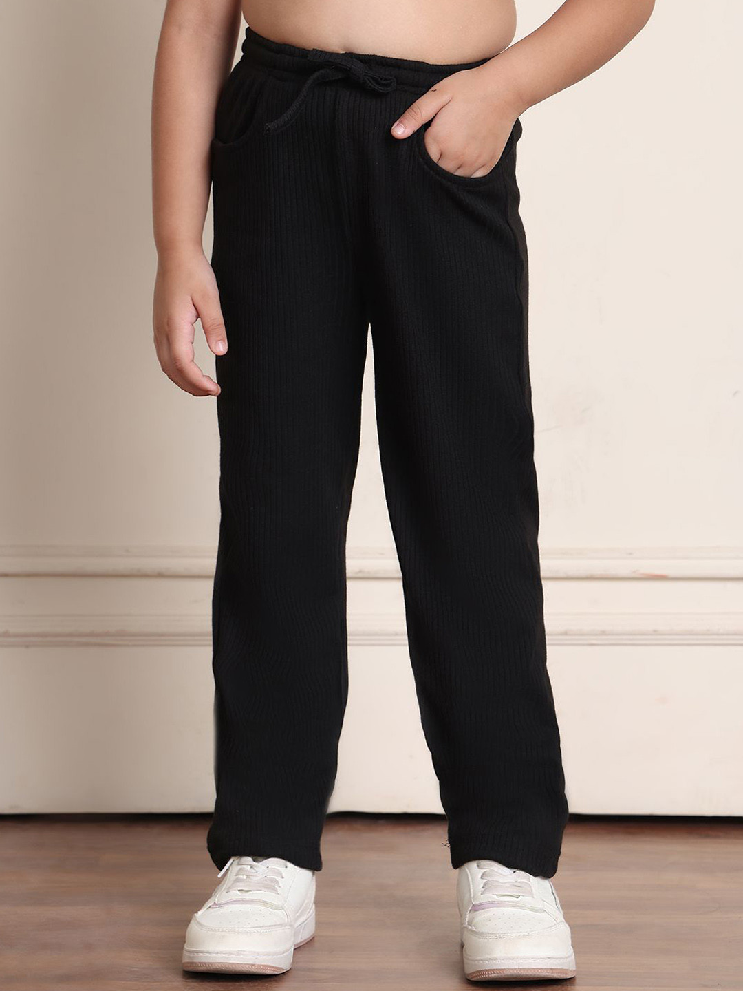 thkgrlz Girls Solid Low-Rise Relax Fit Regular Trousers