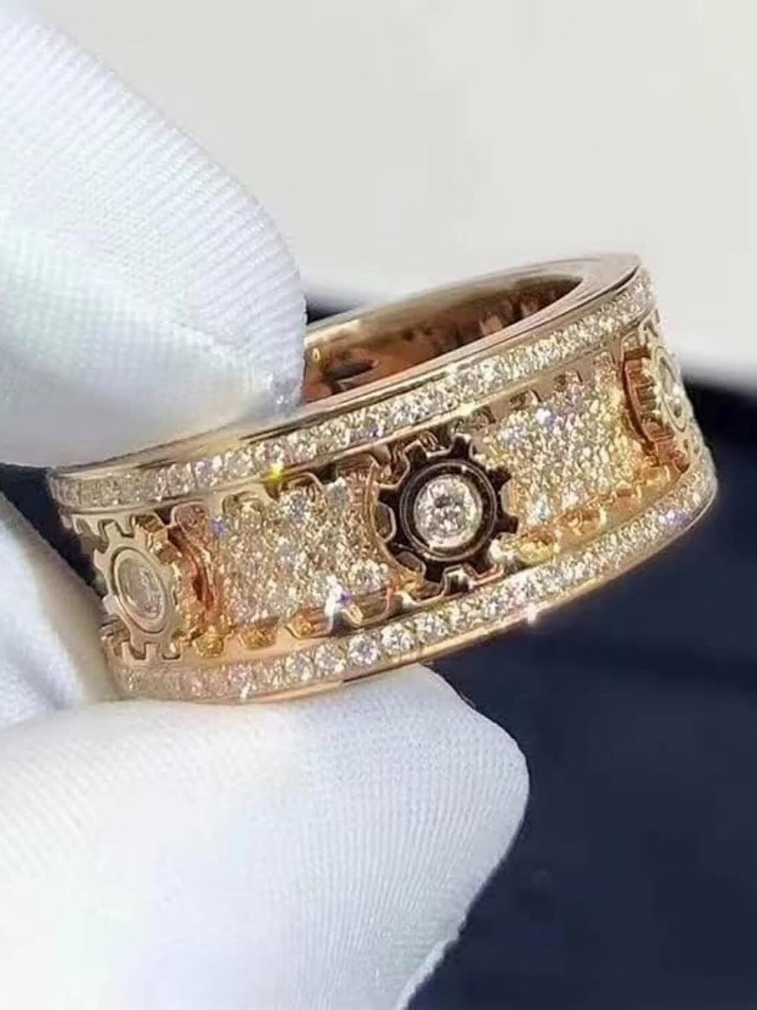 GEHNEY Joy of Jewels Cubic Zircon Studded Rotate Finger Ring