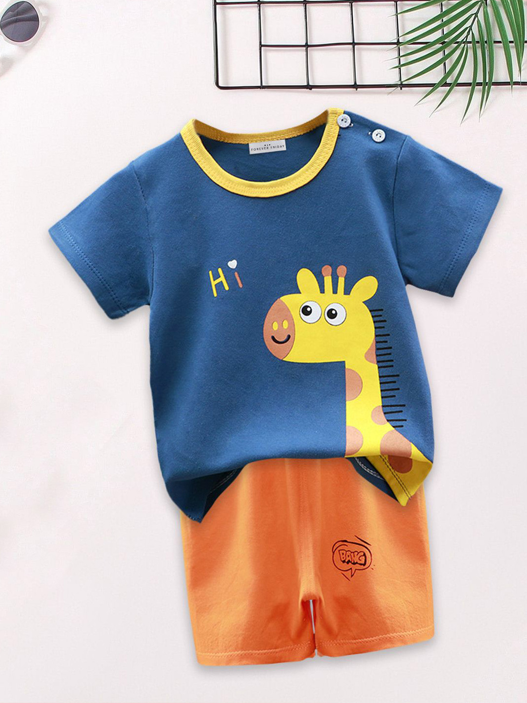 FOREVER FRIDAY Boys Giraffe Printed T-shirt with Shorts