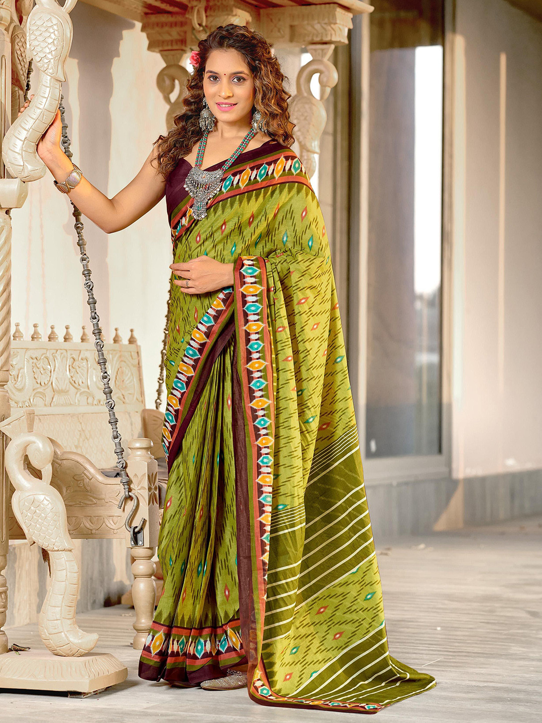 Panzora Ikat Print Saree With Unstitched Blouse Piece