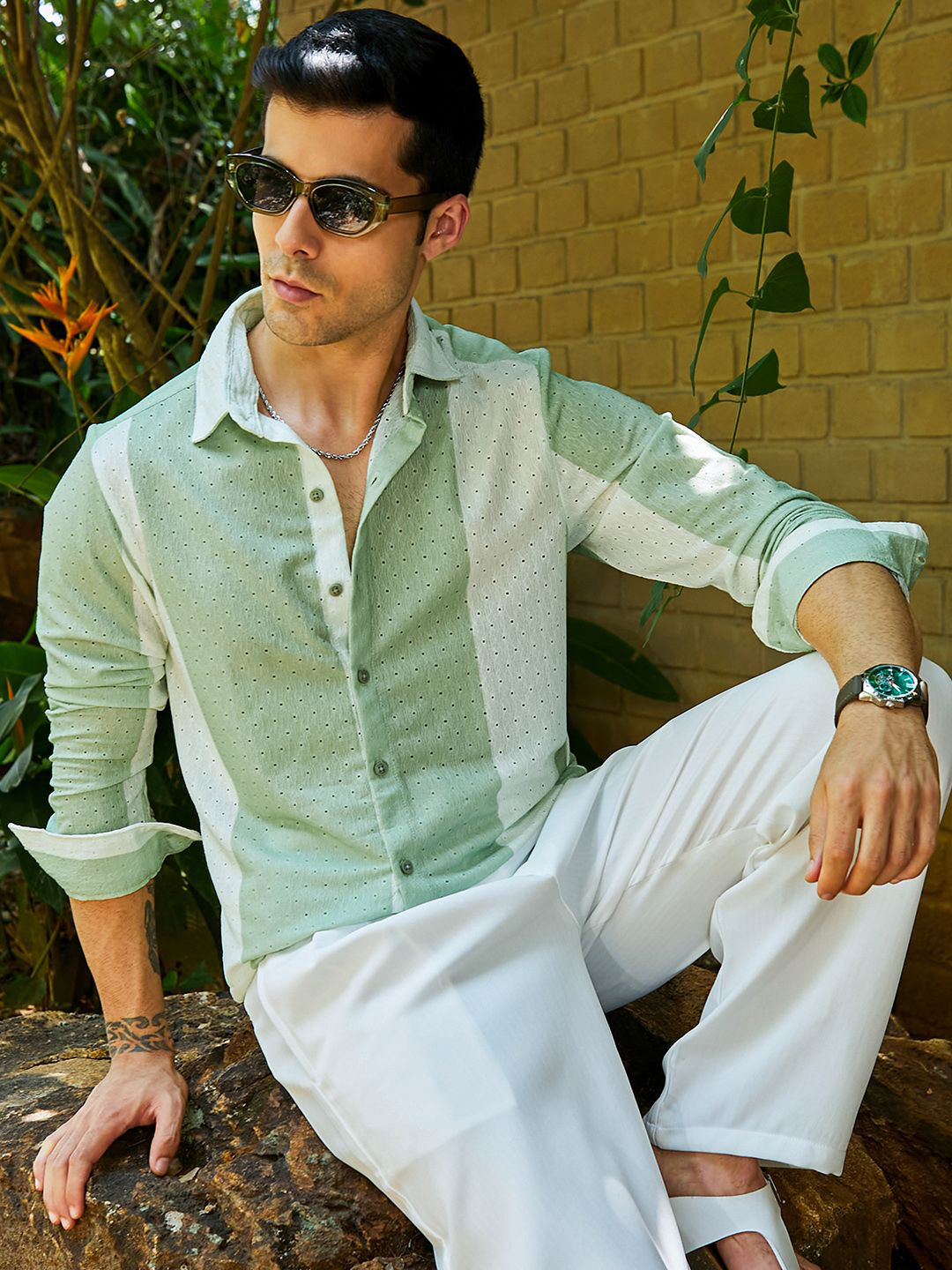 Campus Sutra Comfort Panel-Tactile Striped Regular Fit Casual Shirt