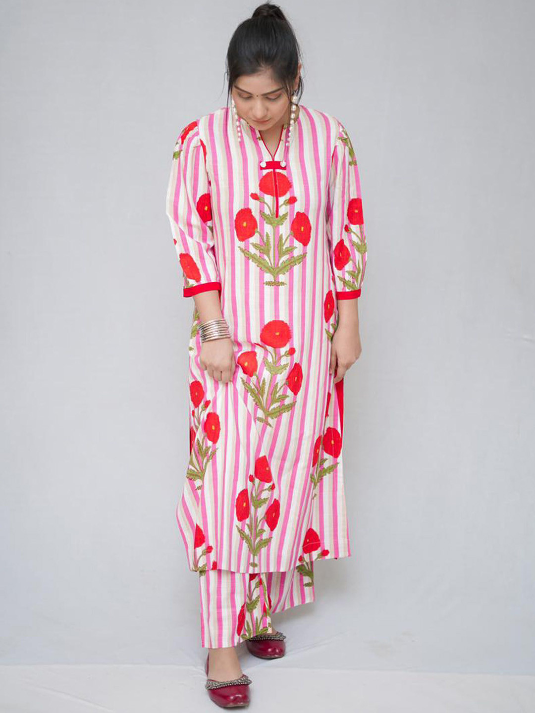 IMONI Women Floral Printed Kurta with Palazzo