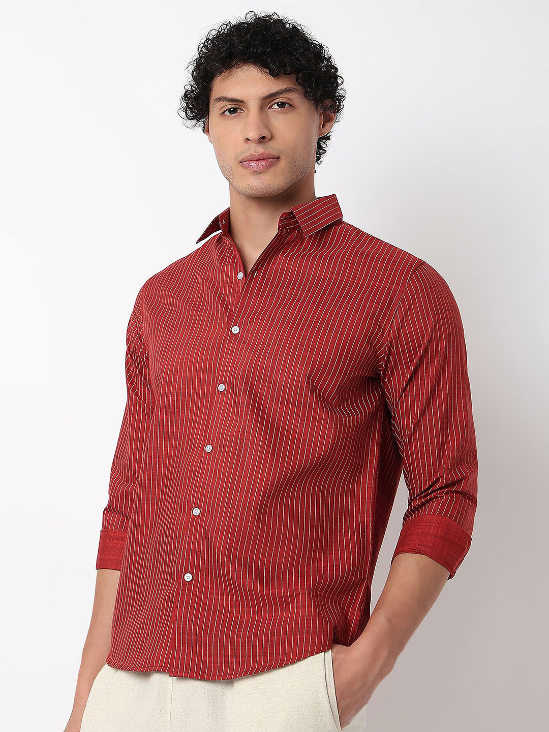 MARK & ALBERT India Slim Pinstripes Cotton Wrinkle Free Casual Shirt