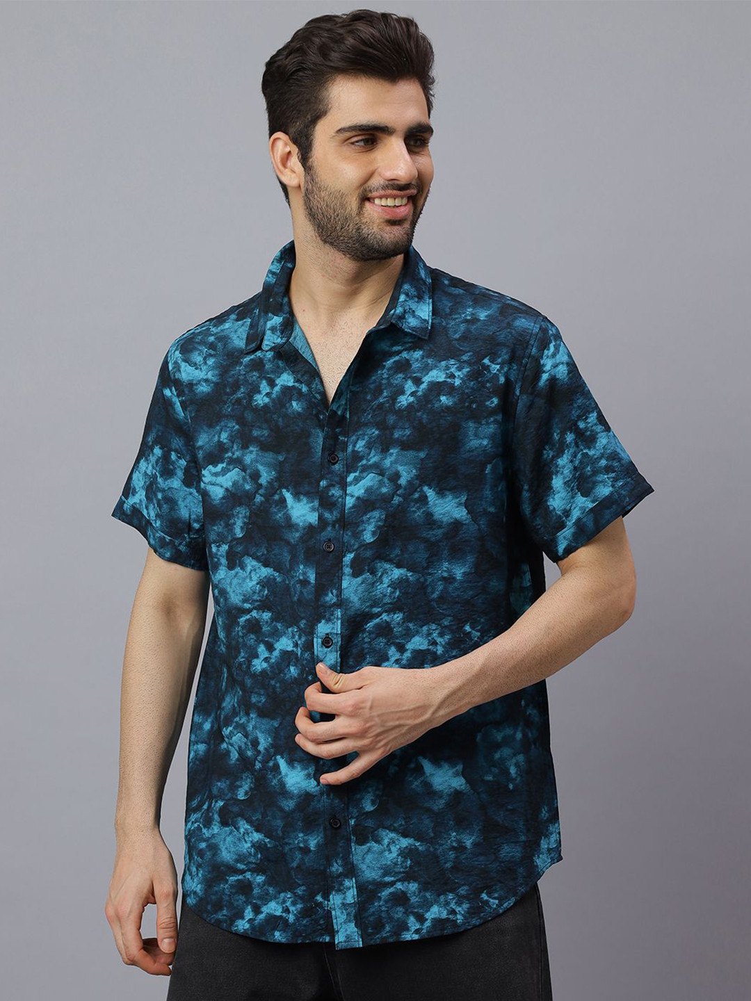 NEON CHILLIE Abstract Printed Spread Collar Classic Slim Fit Cotton Shirt