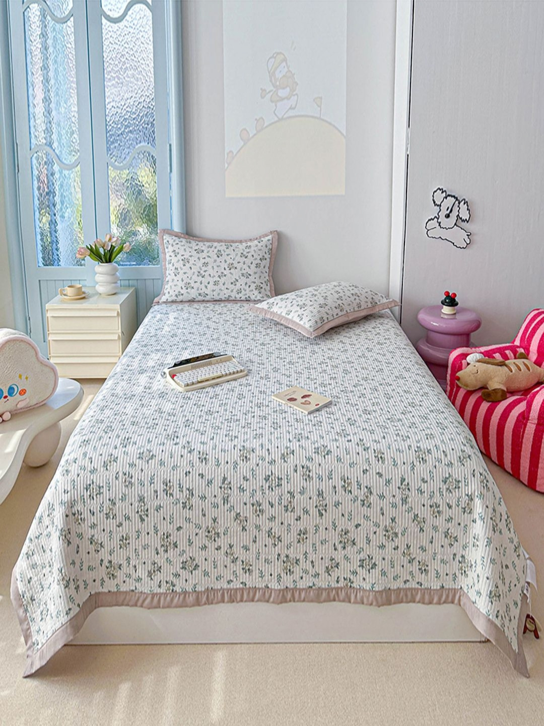 JC HOME Floral Printed 162 TC Double XL Bed Cover & 2 Pillow Covers