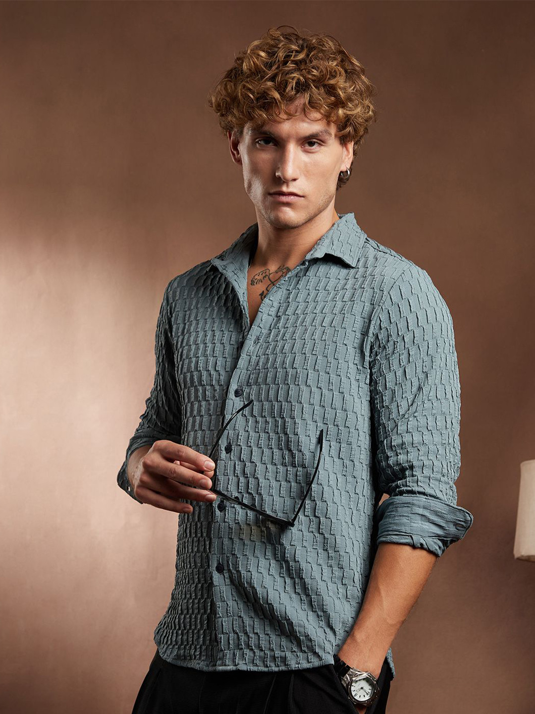 Campus Sutra Comfort Obelisk -Tactile Self Design Regular Fit Casual Shirt