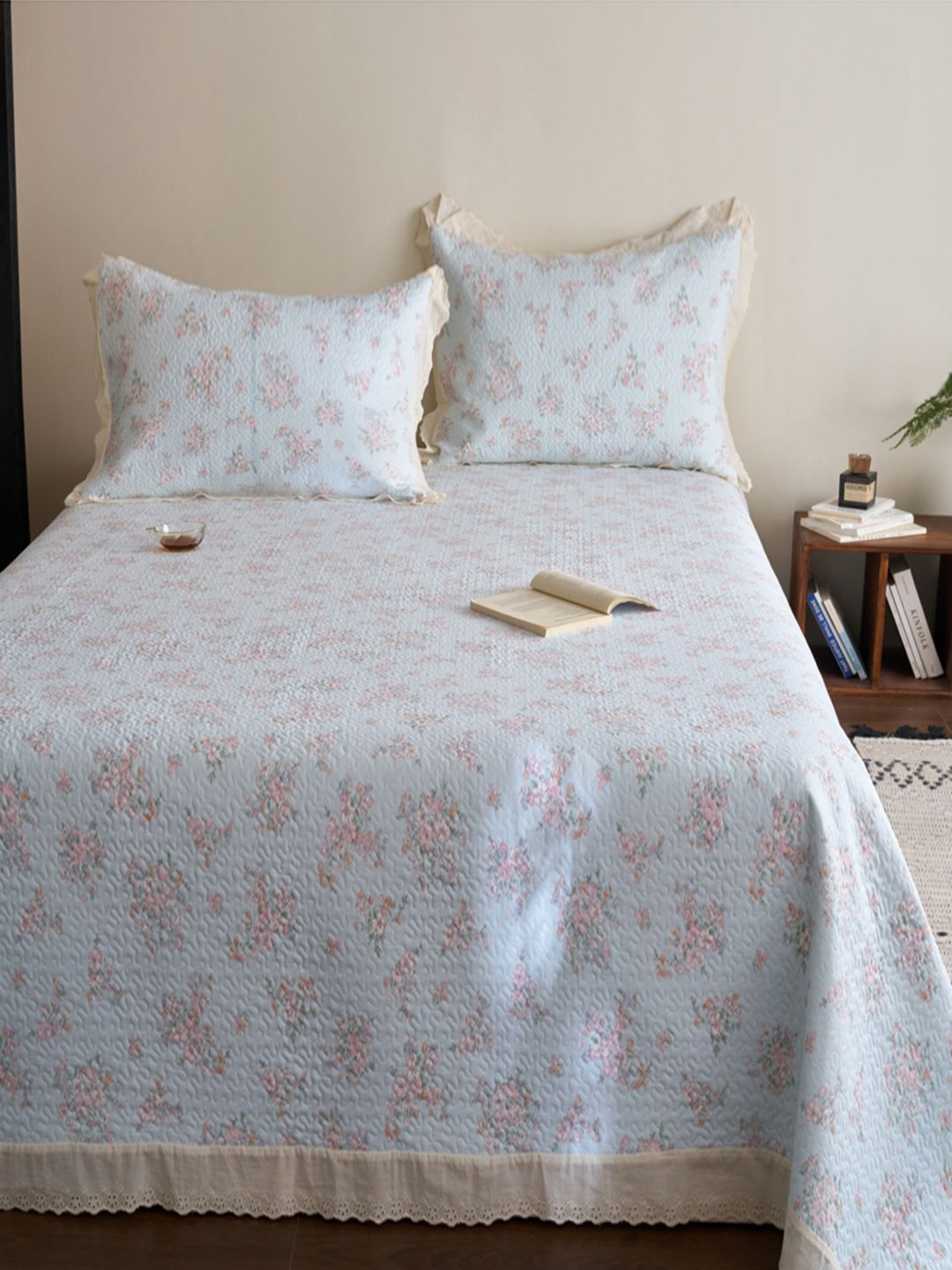 JC HOME Blue & Peach Floral Printed 162 TC Double Bed Superking Bed Covers Set