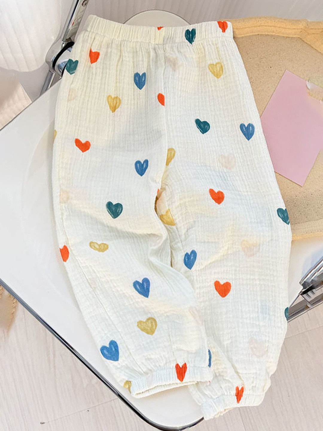 FOREVER FRIDAY Girls Conversational Printed Regular Fit Mid-Rise Reglar Trousers