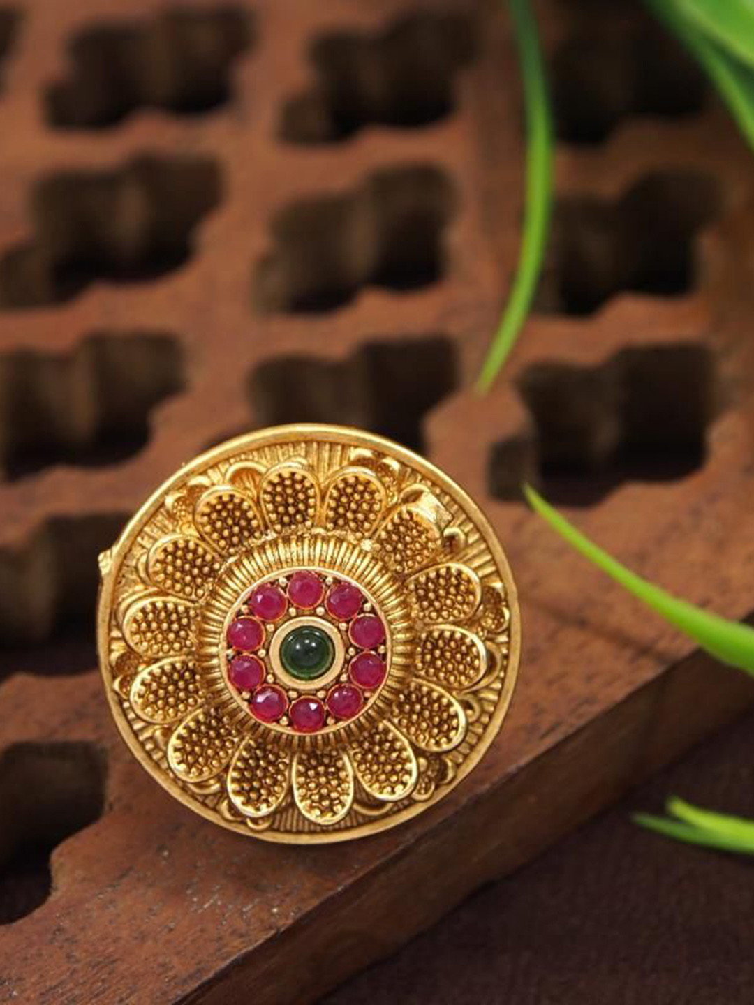 SGA FASHION Gold Plated Stone Finger Ring