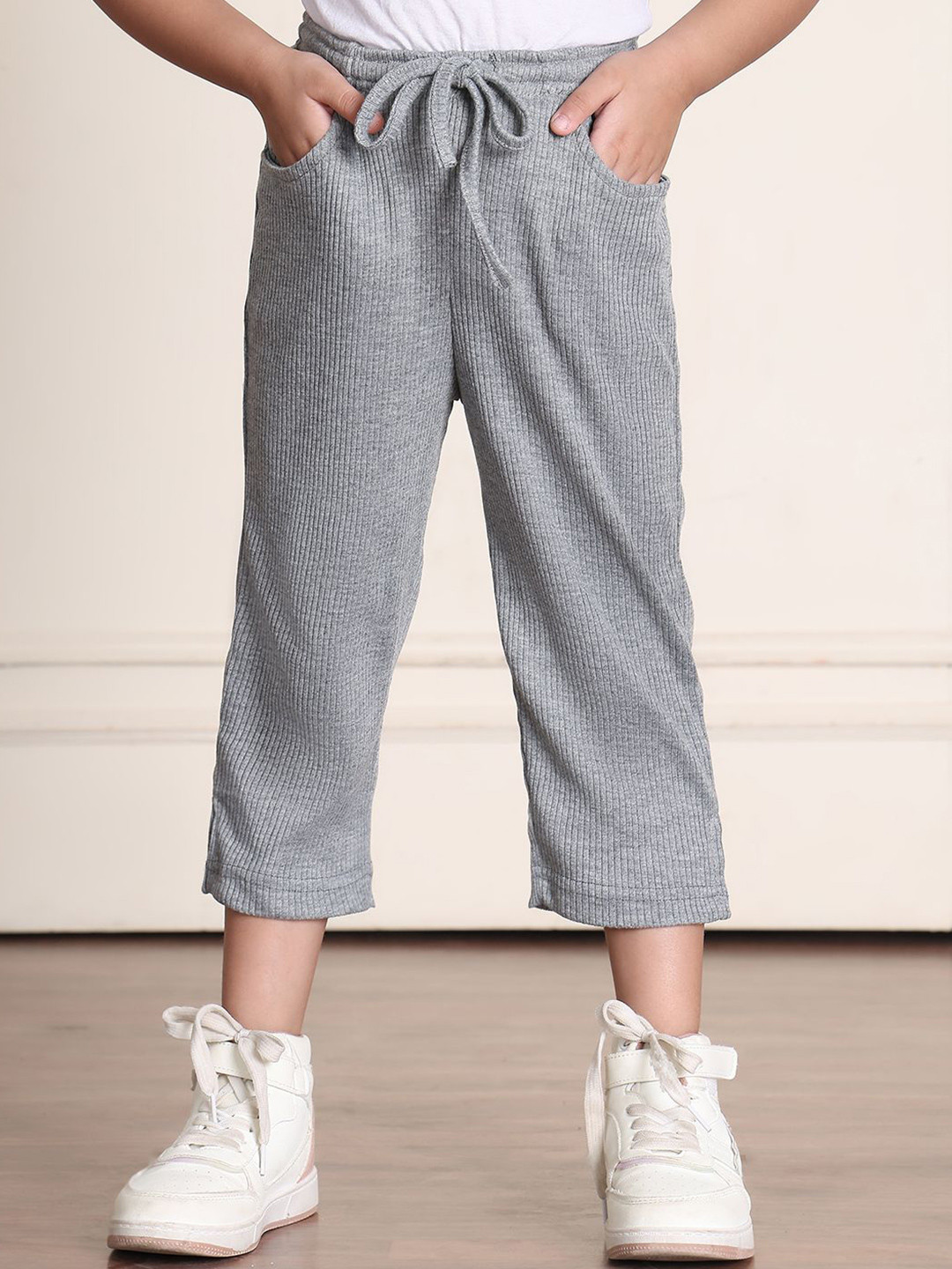 thkgrlz Girls Low Rise Relexed Fit Capris