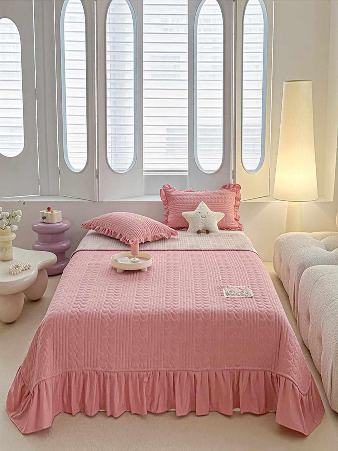 JC HOME Pink Floral Embroidered 162 TC Queen BedcoverSet