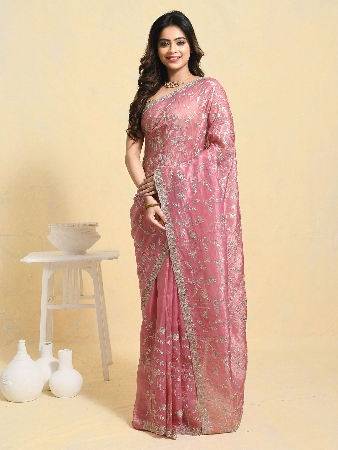 Rupeshwari Floral Embellished Sequinned Saree