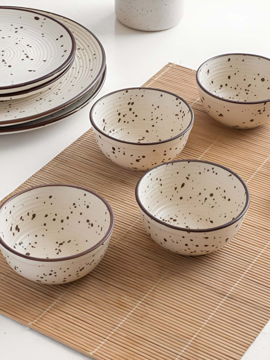Claymistry 4 Pcs Ivory Ceramic Regular Bowls with Dark Brown Edges  180 ml Each