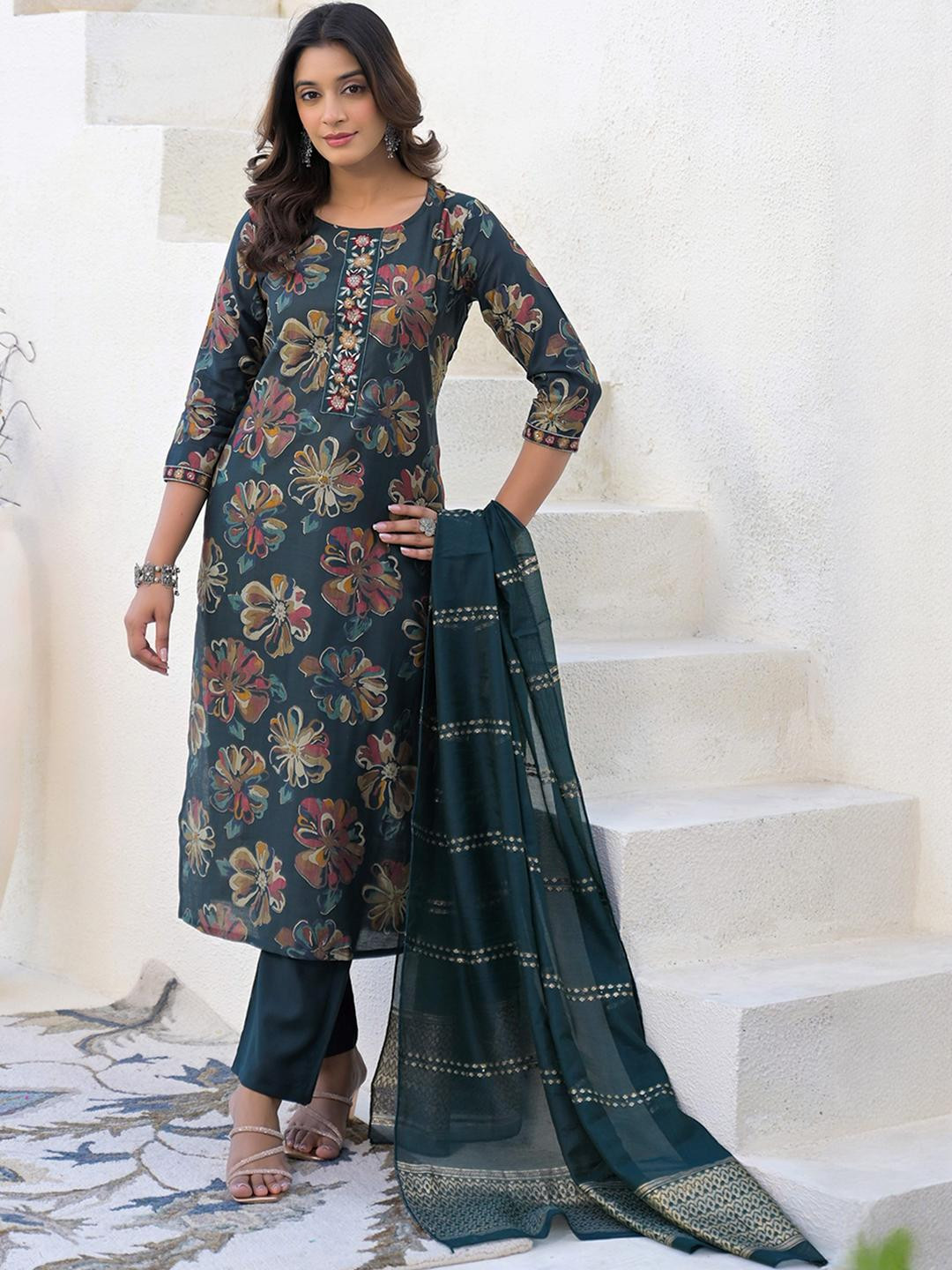 Peachmode Bottle Green Viscose Straight Floral Printed Salwar Suit