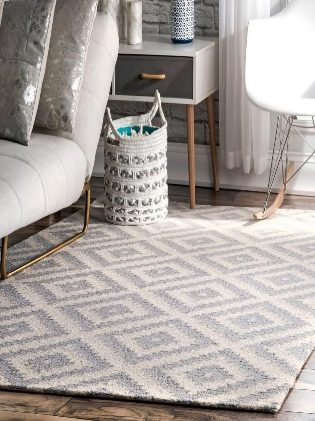 CARPETIFY Grey Geometric Anti-Skid Polyester Carpet