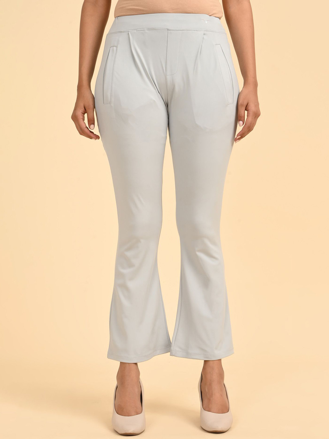 Coppersmith Women Solid Tailored Skinny Fit Flat-Front Bootcut Trousers