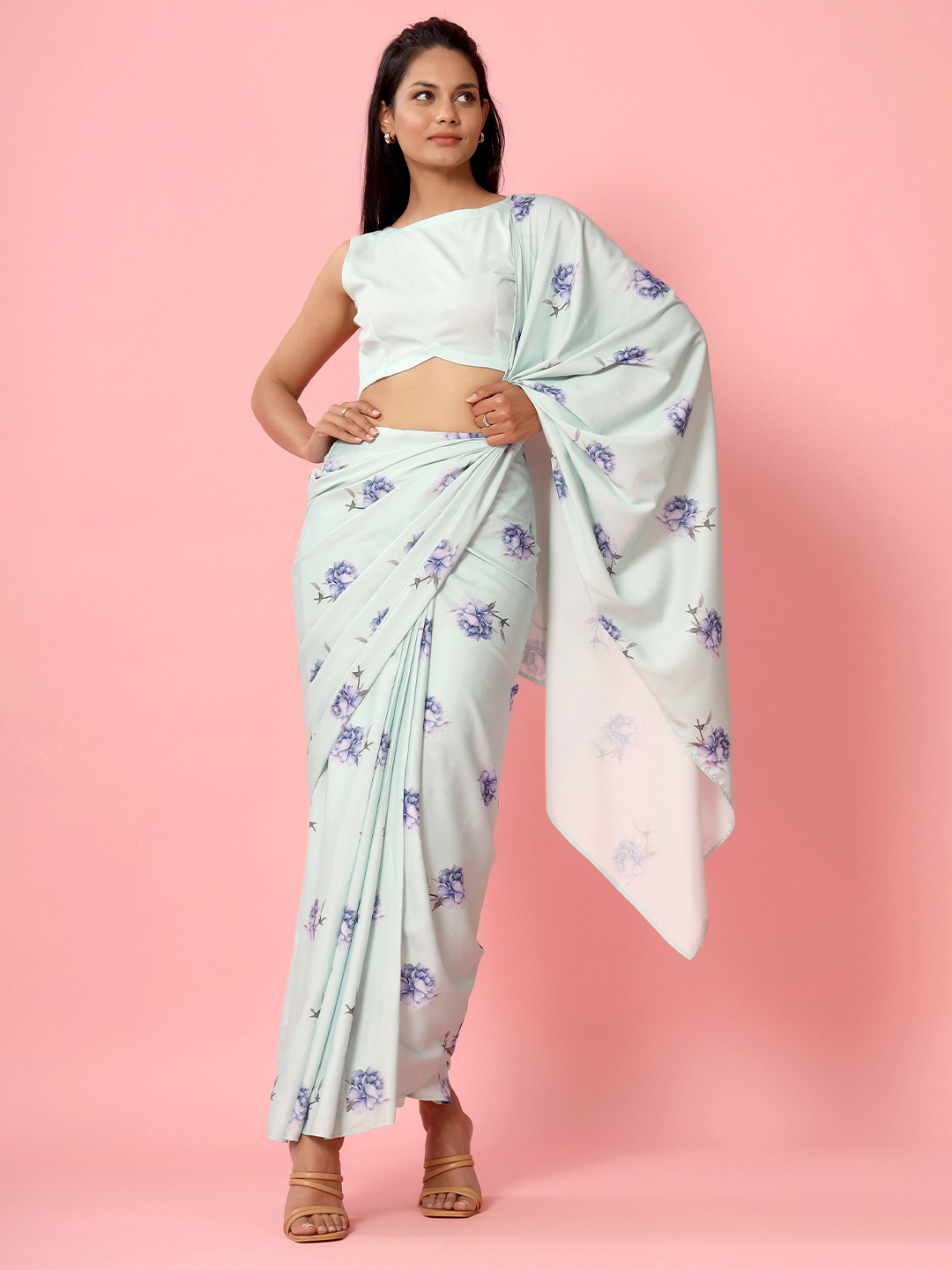 Pasha Women Floral Printed Saree Set