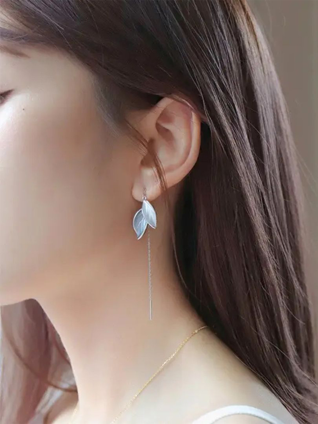 Estailo fashion Silver-Plated Long Chain Leaf Shaped Drop Earrings