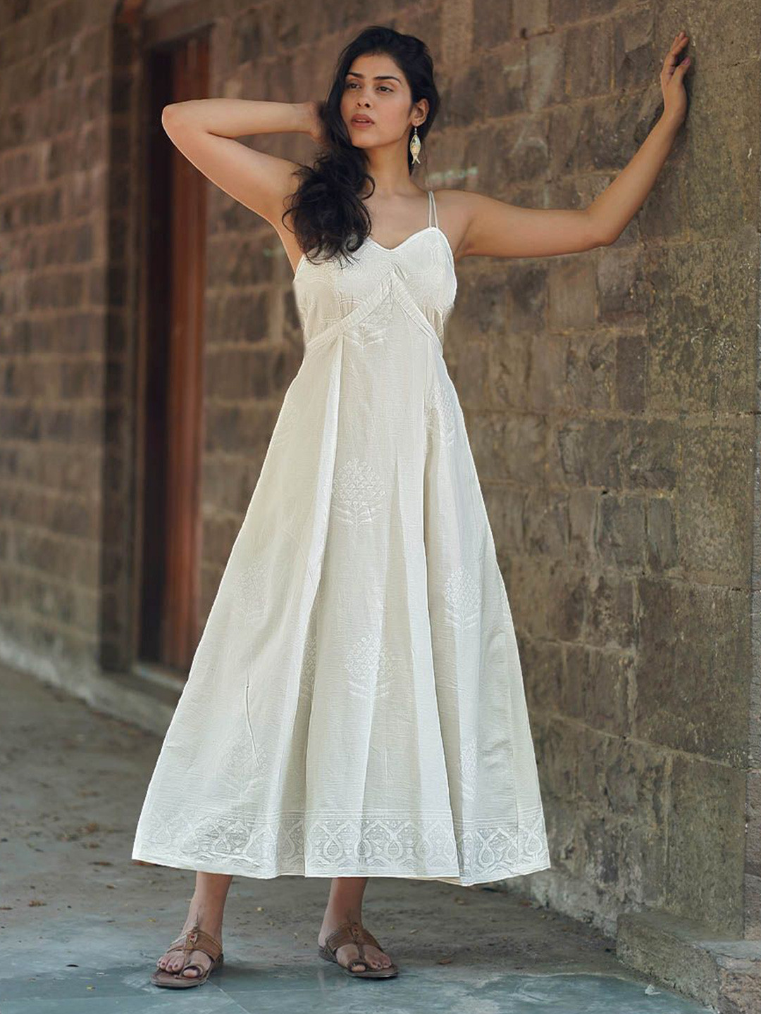 Chidiyaa Safed Buttercup Fade Ivory Block Printed Dres