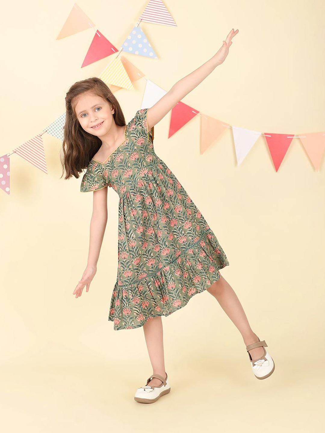 Fabindia Girl Floral Print Gathered or Pleated Cap Sleeves Fit & Flare Dress