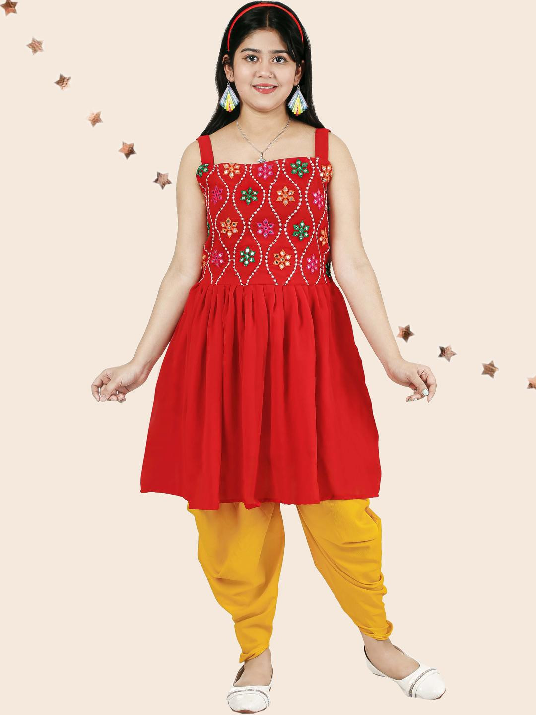 KAARIGARI Girls Clothing Set