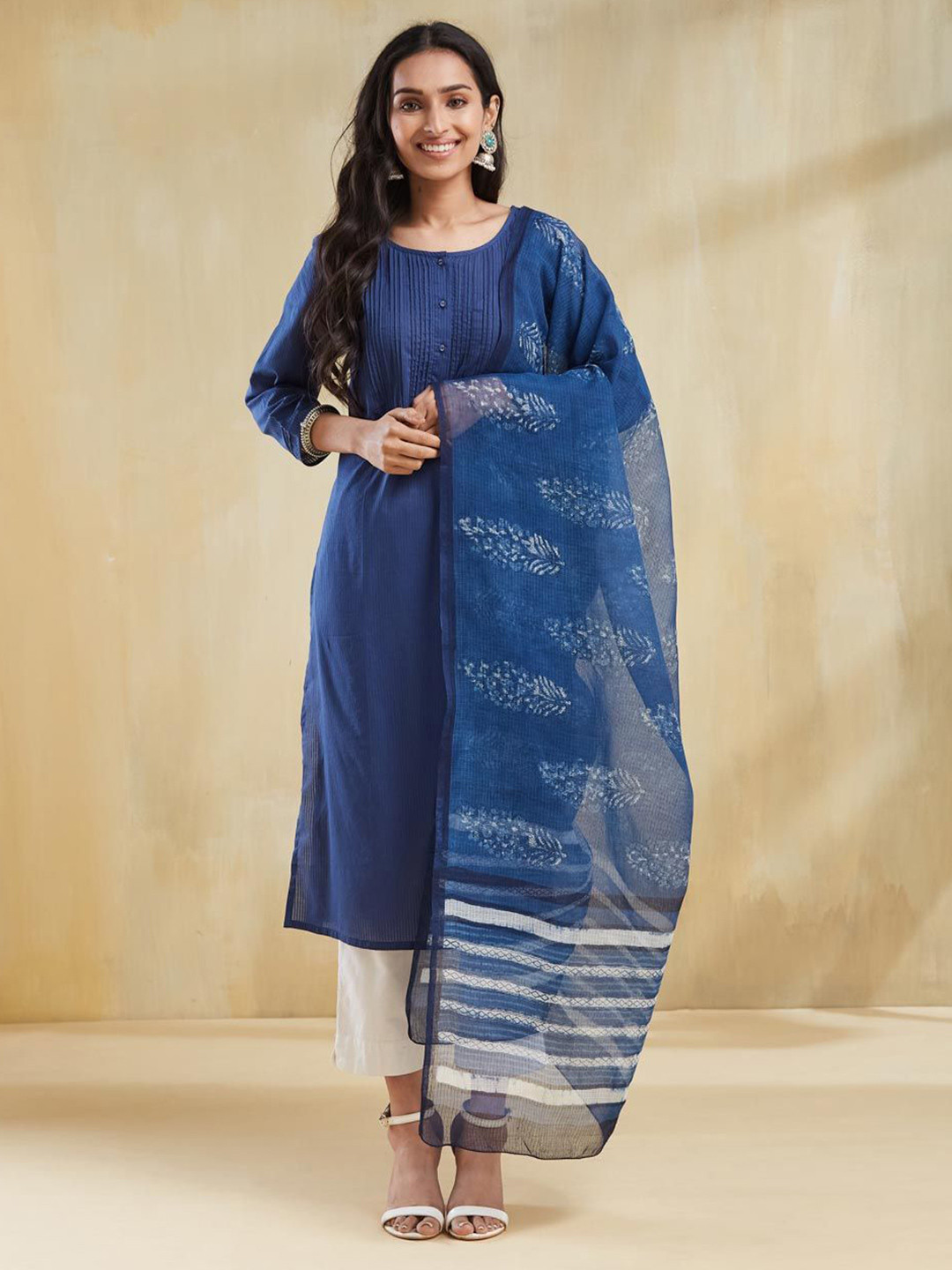 Fabindia Round Nekc Pleated Cotton Straight Kurta With Dupatta