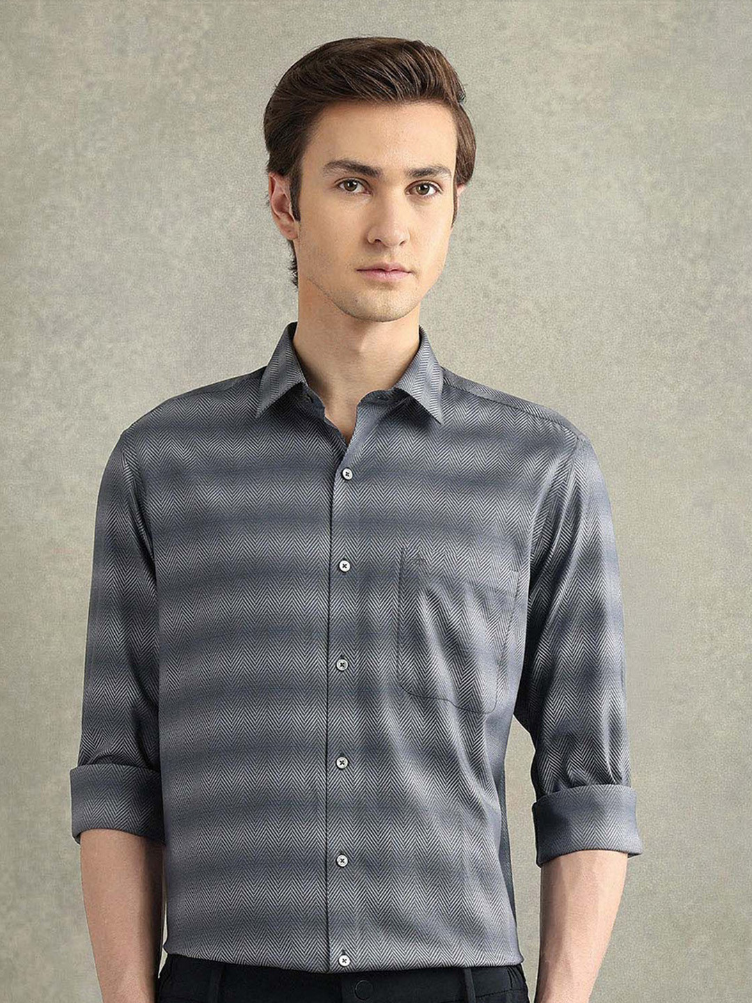 Arrow Liberty Men Classic Fit Chevron Printed Cotton Formal Shirt