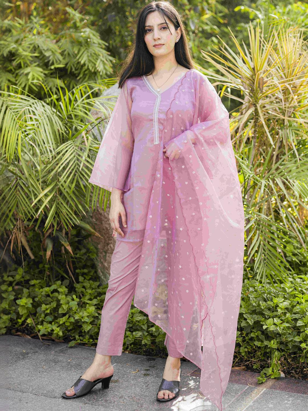 Label Ratan Women Dyed Straight Kurta Set