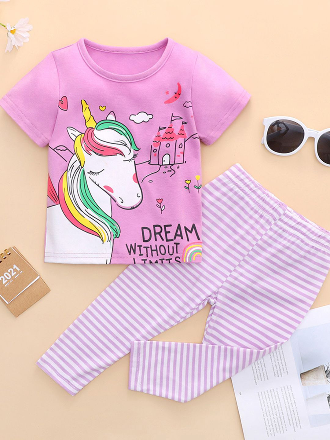 YK Girls Unicorn Printed T-Shirt With Trousers